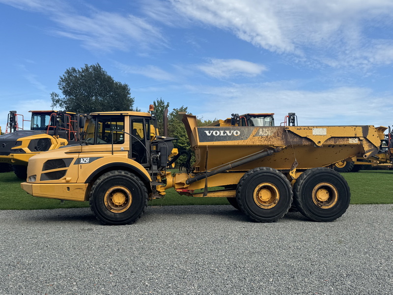 camiones Volvo A 25 F